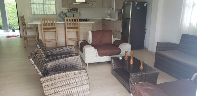 20220625_171353-768x373